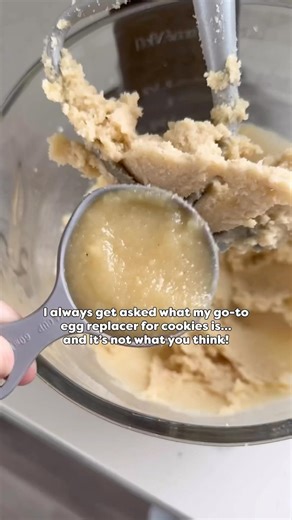 The secret to gooey egg-free cookies ✨ #bakingtip #applesauce
