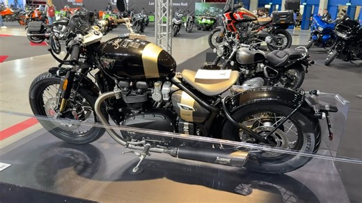 美式粗犷与现代工艺的融合！2025款 Triumph Bobber TFC Factory Custom 展车细节大赏