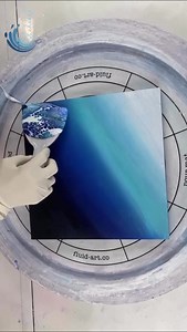 2.3M views · 38K reactions | The cells that get stuck on the tool  gave this one a double wave and went diagonal for a change 冀 #fluidart #transferbloom #sheleeartstyle #painting #artist #aussie | Sheleeart | Facebook