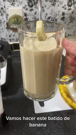 Delicious Banana Milkshake Recipe