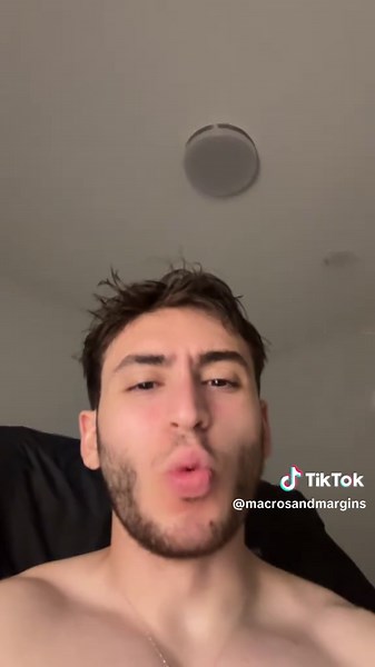 If we wanna give him that 4th rep at the start I’m cool with that 😭🫡 from my understanding right now you can get really strong doing lower rep ranges (1-3 reps) on movements, but that doesn’t necessarily lead to the same muscle growth if you were to do 10-12 reps. Am I wrong?