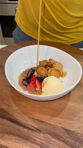 2.8K views · 26 reactions | Classic “grandma’s apple pie” vibes? Check. Sweet and tart spiked berries? Check. Smooth and creamy ice cream dripping with boozy caramel goodness? Check and check! This can’t-miss dessert recipe has something for the whole table. Get the full recipe: https://www.omahasteaks.com/blog/recipes/caramel-apple-tartlets-with-bourbon-vanilla-caramel-sauce/ | Omaha Steaks | Facebook