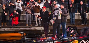 Johnny Morris Makes First Cast to Start New MLF Bass Pro Tour in Florida - Major League Fishing