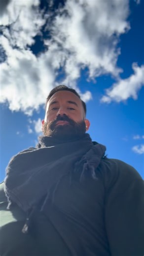 Morning stroll around New York City. @ildivo #ildivo #fall #autumn #travel #newyork #nyc #stroll #eltriste #otoño #viajar #sol | Steven LaBrie