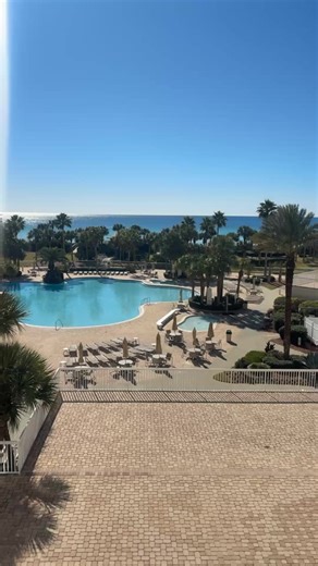 Come with us to tour Silver Shells St. Croix 404, a 3-bedroom and 2-bathroom vacation rental in Destin, FL. https://www.compassresorts.com/rentals/silver-shells-st-croix-404 #destin #destinfl #tour #destinflorida #vacationrental #travel | Compass Resorts