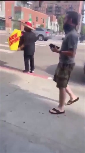An American tried to provoke and attack a Chinese man in New York! The man from the East taught him a harsh lesson he won’t repeat.