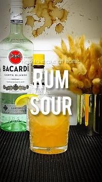 How to make a Rum Sour cocktail at home (recipe)