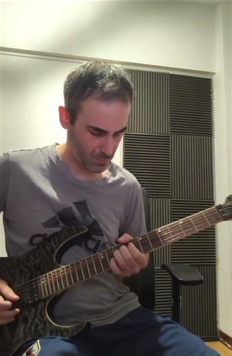 Práctica de improvisación en Cm #guitar #guitarsolo #metalguitar #guitarist #ibanez