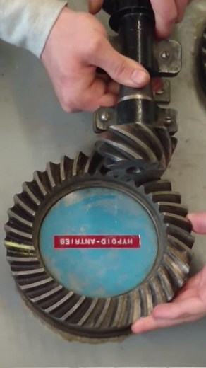 Differential Achsantrieb Zahnflankenspiel einstellen