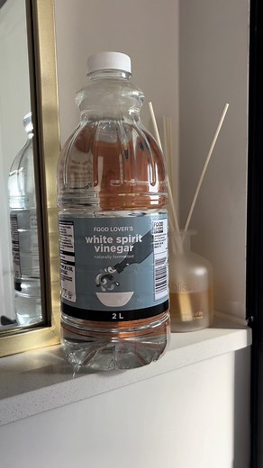 Effective Vinegar Cleaning Hacks & Tips You Need to Know