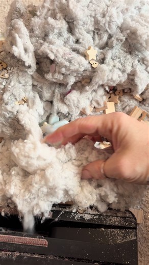 Henry Enjoys Daydream Feeding | ASMR Satisfaction