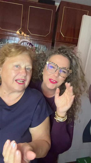 Întâlnirea cu Diana - cadouri, baticuri și povestea cireșelor