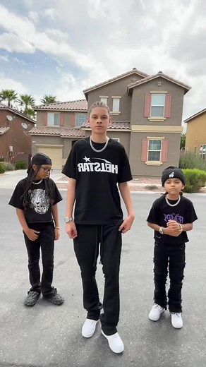 2.4K views · 68 reactions | Kwang with it #choreo #swf3 #ojogang #choreography #baam #wswf #meovv #dancing #dcme #badalee #judah #danced #badaleeedit #isthislove #badaleeswf2 #malaria #bornsoblessed #arabesquedanceandtheatreacademy #ballroom #hula #teamarabesque #kyoka #wcd #lancesavali #landa #footwork | Jasper boyz | Facebook