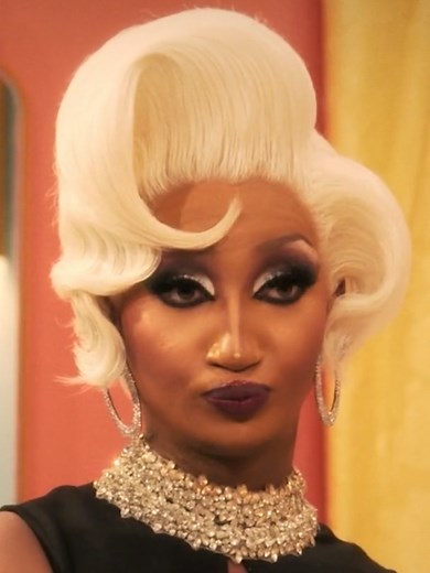 Can’t wait to read the Letterboxd reviews 😂🎬 Watch the full Meeting In The Ladies Room challenge on the #DragRace Youtube channel! #AllStars9 #drag #funny #angeriaparisvanmicheals #rupaul