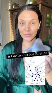 Save this for when you need a quick guide for your next Gua Sha routine. ⭐️ IMPORTANT: if you don’t stimulate the lymph nodes at the beginning, your results will be limited. I recommend doing each stroke 10-15 times for best results. Use light pressure for the majority of the time (especially around the eyes). You can use medium pressure any time you want to sculpt or lift the brows. I’m using a light layer of a seaweed based omega oil on my skin for slip and the Spirit Stone Gua Sha (you can fi