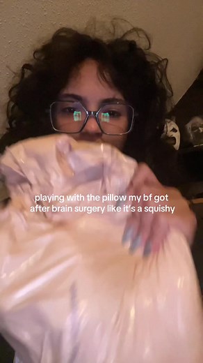 whitney :) (@whitneygb6)’s video of pillow
