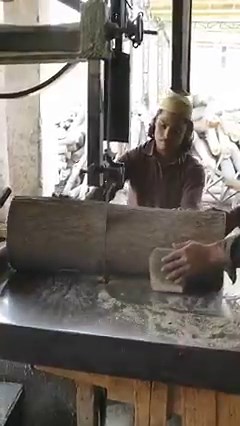 Wooden match making | Rire à gogo