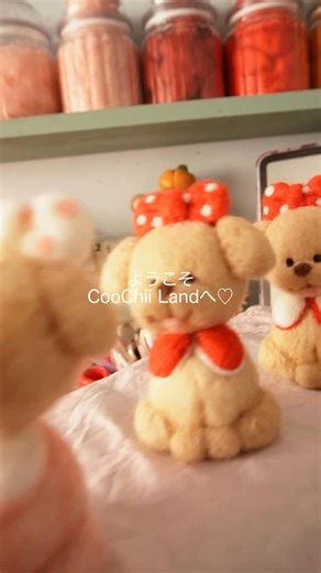 YURIE｜毎日をごきげんにするクリエイト🎀 on Instagram: "CooChii Landへようこそ🎡🎀 ここは変なおばさんが作り上げるごきげんな世界🎠👑 今日もめっちゃ可愛い住人が生まれたよ🪡✨ #ハンドメイド #アトリエ"