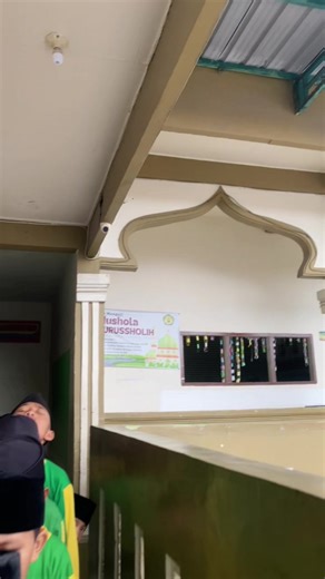 #fyp #beranda #yayasannurusholih #guru الشُّهُورُ الْمِيلَادِيَّةُ 1. يناير (Yanāyir) 2. فبراير (Fibrāyir) 3. مارس (Māris) 4. أبريل (’Abrīl) 5. مايو (Māyū) 6. يونيو (Yūnīyū) 7. يوليو (Yūlīyū) 8. أغسطس (’Aghsṭūs) 9. سبتمبر (Sabtambir) 10. أكتوبر (Uktūbir) 11. نوفمبر (Nūfambir) 12. ديسمبر (Dīsambir)