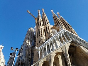 Inside the Sagrada Familia: Tips for Your Visit - Latitude 41