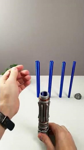 Leia's lightsaber 🔦 [DIY, 3D-printed]