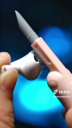 7 in 1 Keyboard Cleaning Brush - Ultimate Digital Keyboard Cleaner