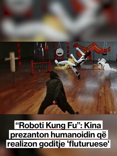Një video virale nga Kina ka “çmendur” rrjetin: një robot humanoid kryen salto, 'goditje fluturuese' dhe lëvizje që duken si skena nga një film kung fu. Por ky spektakël nuk është krijuar për luftë, është një test i pastër teknologjik. Roboti është pjesë e linjës së zhvilluar nga kompania kineze AgiBot, me bazë në Shanghai, e njohur për prodhimin e humanoidëve të projektuar për mjedise reale, si guida muzeumesh dhe shërbime publike. Videoja ka ndezur debat online mes entuziastëve të teknologjisë