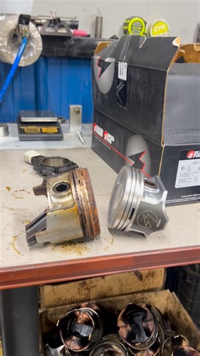 Dexter Browder or Dex Jeeps on Instagram: "Old & New Pistons Destroy Engine Blocks!?! #Xj #jeepxj #xjjeep #jeepcherokee #jeepguy"