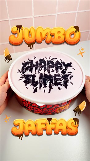 𝐂𝐇𝐀𝐏𝐏𝐘 𝐒𝐋𝐈𝐌𝐄𝐒 | 𝐍𝐙 𝐒𝐄𝐍𝐒𝐎𝐑𝐘 𝐒𝐓𝐎𝐑𝐄🇳🇿 on Instagram: "JUMBO JAFFAS 🍊🍫 honeyyy i blew up the slime 🤪🤩 Imagine if standard slime sizes were this big hahaha. Jumbo tester batch of the slime shop best seller JAFFAS! I made this test batch last year and it’s still in perfect condition, thick plump chocolatey slime base, mixed through with red foam balls. Inspired by the iconic ( now discontinued 💔 ) kiwi candy, JAFFAS! Scented just like milk chocolate orange 🤤 Was so fun
