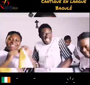 Bonjour Famille ! Soyons dans la JOIE car le Seigneur a fait merveille. Ce cantique nous demande de nous Lever pour glorifier Dieu car il est notre sauveur. Merci à la belle chorale de la paroisse Saint Jean Baptiste d'Ahougnansou Bouaké pour ce magnifique cantique. Compositeur : Augustin Joseph | Sacré Cœur de Jésus