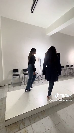 Catwalk Model Runway Walk Videos