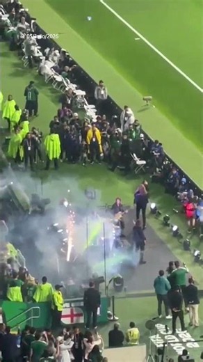 🎶 Maná hace retumbar con “El rey” en el medio tiempo del México-Inglaterra en el Estadio Azteca
