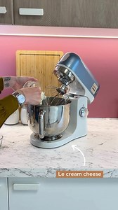 13 reactions | Connaissez-vous le cheesecake basque ? Un cheesecake à la texture fondante sans base. Pour cette recette, nous vous proposons une version au beurre de cacahuète pour plus de gourmandise. Il sera facile et rapide à réaliser grâce à la puissance du 헸헠헶혅 by L'atelier de Roxane et son kit pâtisserie. La recette est à retrouver juste ici : https://bit.ly/45njCEb | Kenwood | Facebook