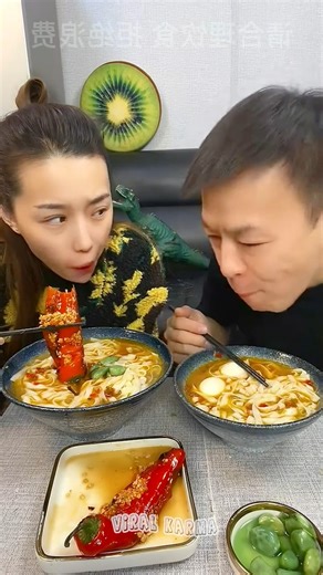 3.2K views · 225 reactions | Create video! funny eating. #BoomChallenge #Boomnow #Toptrending #fyp #husbandandwife #TopFans | Ayong funny Couple | Facebook