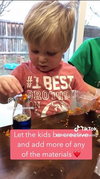 🌸 Make Springtime even more magical with a Spring Adventure Kit from @allweatheradventuring 🌸 With supplies and instructions for making a fairy potion, nature yoga poses, bubbles, a magnifying glass, wildflower seeds to plant and MORE, this kit makes great gift for any kid in the springtime 🥰 and it always means so much when you shop small and support my business! | spring adventures | connect with nature | fairy potion | #springactivities #kidactivities #getkidsoutside