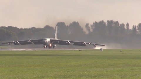 B-52 flight ops • takeoff & landing + cockpit view