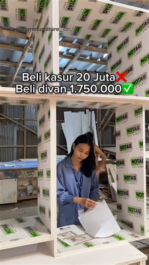 Home Furniture on Instagram: "Haii haii .. 👋🏻🥰 Memasuki akhir bulan @homefurniture_idn punya promo ni untuk kalian yang ingin costum kitchenset di sini 🥰 Selain harga nya yang bagus kami juga punya banyak free nyaa lhoo 🥳😍😍 ✅Pembayaran bisa dengan cicilan marketplace shopee/tokopedia ✅INTERIOR PALING MURAH SEJABODETABEK👷🏻 ✅Kami siap survey menjangkau jabodetabek dan sekitarnya🚗 ✅Bisa cek semua hasil produksi kami @homeruniture_idn ✅Lengkapi furniture rumah anda hanya di @homefurniture_