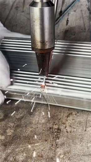 Pulse Welding #pulse #welding #tech #modern #metal #vibe #spark | Pulse Welding