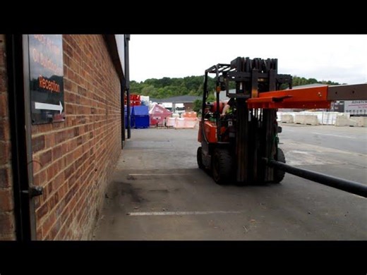 Fork Mounted Low Profile Extending Forklift Jib | Lifting in Tight Spaces | Liftruck