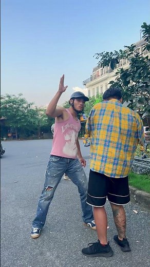 Pull down your friend's pants as a prank | Oppa Huy