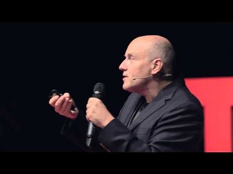 The non-common sense of quantum physics | Alberto Casas | TEDxMadrid