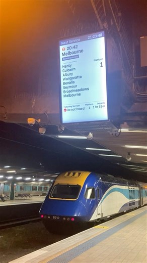 #NSW #TrainLink #XPT - Central Station and PIDS Destination Display (for Melbourne)