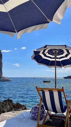 BloomChic | Calling all moms to try out this go-to swim romper!🌊, it’s a classic blend of style and ease #BloomChic #Plussize #Midsize #Plussizefashion... | Instagram