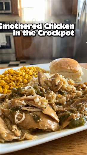 🍗 Smothered Chicken in the Crockpot (Slow Cooker Comfort • Rich Gravy • Better Than Takeout) This smothered chicken in the crockpot is pure old-fashioned comfort — tender chicken cooked low and slow in a thick, savory gravy until it falls apart. Spoon it over rice, mashed potatoes, or biscuits and you’ve got the kind of meal that fills bellies and warms hearts. Simple, humble, and made the way grandma would’ve done it. ⏱️ Recipe Details Prep Time: 10 minutes Cook Time: 6–7 hours (LOW) or 3–4 ho