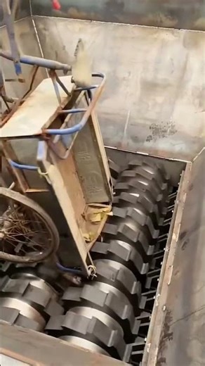This machine can shred anything to recycle
