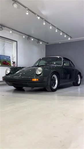 Admiring the Beauty of a Fully Restored Porsche 911