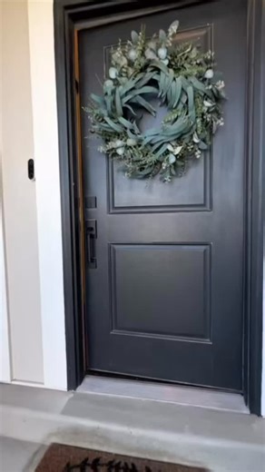 ✨ Immaculate Eagle Mountain Home ✨ This one feels brand new! 🏡 3 bed | 2 bath | Vaulted ceilings | Open floor plan Enjoy a bright, airy layout that lives bigger than it looks — with a spacious kitchen, primary suite featuring an attached bath walk-in closet, and a backyard ready for summer nights 🌅. Located near parks and trails for the perfect balance of adventure comfort. 📍 Eagle Mountain, Utah Emily Pierce - a SLC realtor finding you the best in Salt Lake and Utah County ERA Brokers Consol