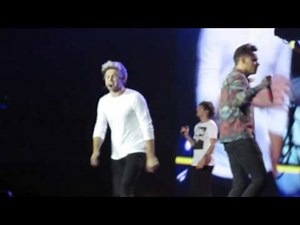 Kiss You -- One Direction, London O2, 24 Sept. 2015