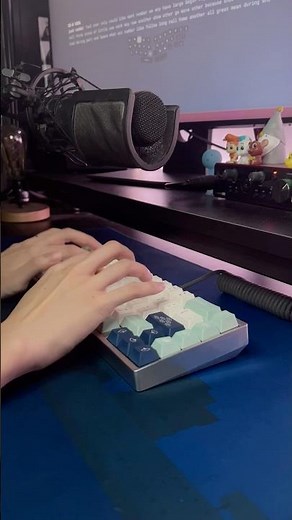 GMK vs PBT keycaps on Neo65 | Cherry MX2A Black | Alu plate | typing comparison