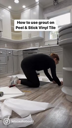 Here’s how I grouted my peel & stick vinyl tile to make it look more like a traditional tile floor. I used peel & stick in my kitchen makeover as a temporary flooring option because we are redoing all of our floors next year. This was an affordable solution (under $150) and so easy to do. Follow along and check out my Insta to see the progress of the kitchen makeover and other DIY hints and hacks. #grouting #diyvinylflooring #diyvinyltiles #diygrouting #howtogrout #kitchenmakeover #kitchenremode